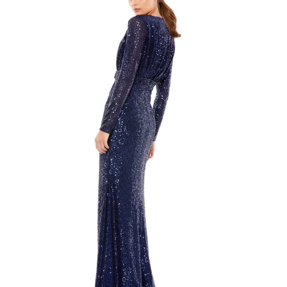 ✔️#33 BNWT MAC DUGGAL SEQUINED LONG SLEEVE GOWN #26490